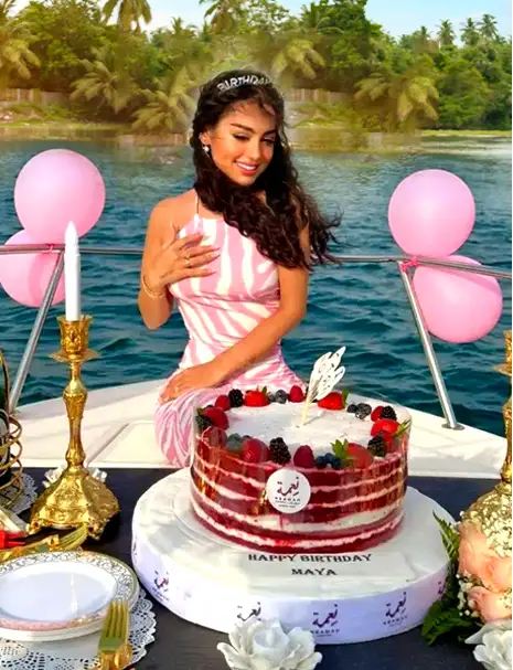 cake-cutting-on-boat-pondicherry